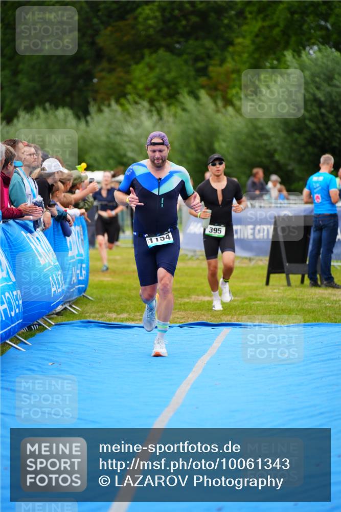 30.08.2026 - Elbe Triathlon Hamburg LAZAROV Photography http://msf.ph/oto/10061343 30.08.2026 11:44:34 Ziel 395, 862, 1154, 1161, 1384 meine-sportfotos.de