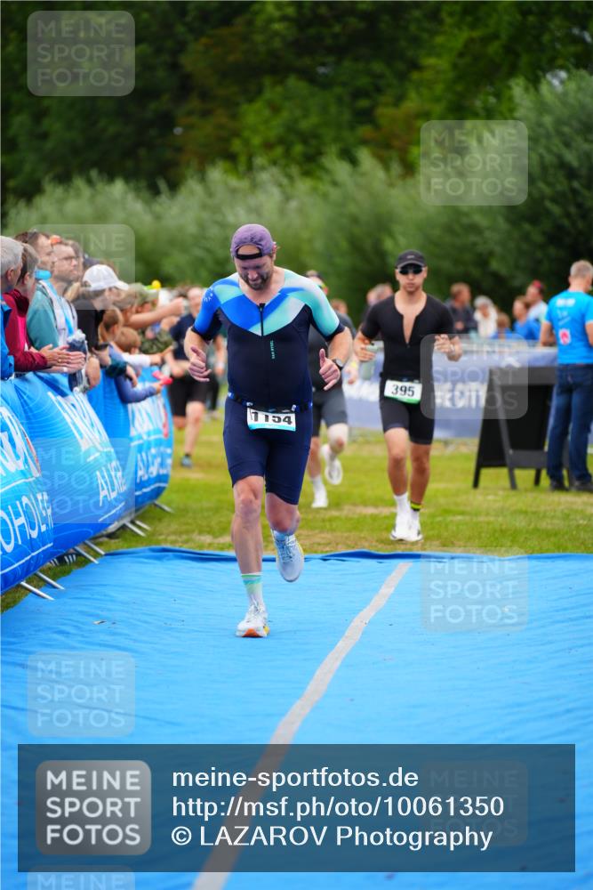 30.08.2026 - Elbe Triathlon Hamburg LAZAROV Photography http://msf.ph/oto/10061350 30.08.2026 11:44:34 Ziel 395, 862, 1154, 1161, 1384 meine-sportfotos.de