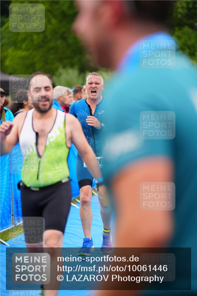 30.08.2026 - Elbe Triathlon Hamburg LAZAROV Photography http://msf.ph/oto/10061446 30.08.2026 11:44:49 Ziel 810, 1082, 1258, 1326 meine-sportfotos.de