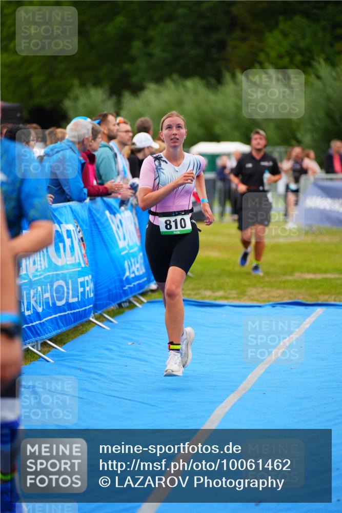 30.08.2026 - Elbe Triathlon Hamburg LAZAROV Photography http://msf.ph/oto/10061462 30.08.2026 11:44:51 Ziel 810, 1082, 1258, 1326 meine-sportfotos.de