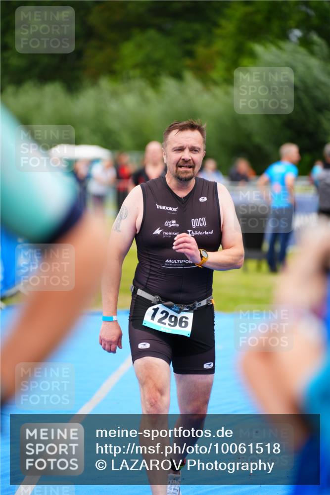 30.08.2026 - Elbe Triathlon Hamburg LAZAROV Photography http://msf.ph/oto/10061518 30.08.2026 11:45:03 Ziel 710, 1296 meine-sportfotos.de