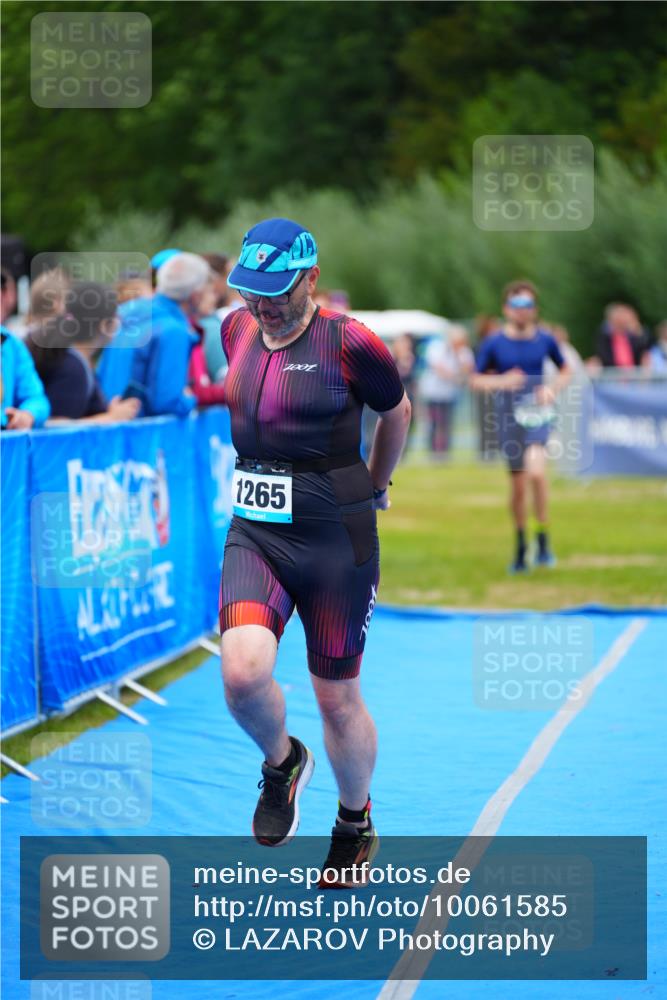 30.08.2026 - Elbe Triathlon Hamburg LAZAROV Photography http://msf.ph/oto/10061585 30.08.2026 11:45:18 Ziel 547, 1265 meine-sportfotos.de