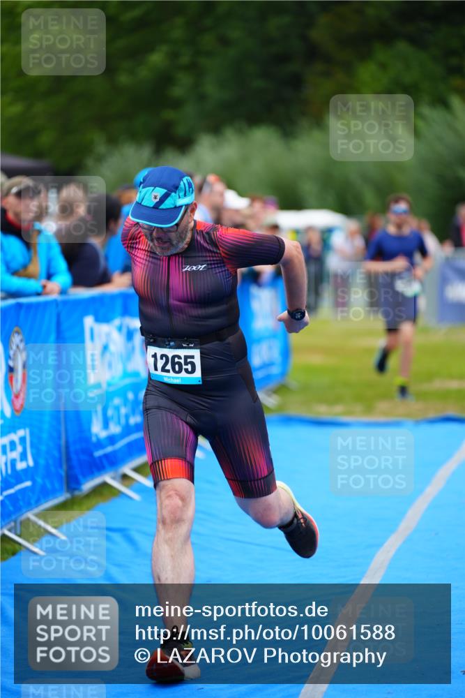 30.08.2026 - Elbe Triathlon Hamburg LAZAROV Photography http://msf.ph/oto/10061588 30.08.2026 11:45:18 Ziel 547, 1265 meine-sportfotos.de