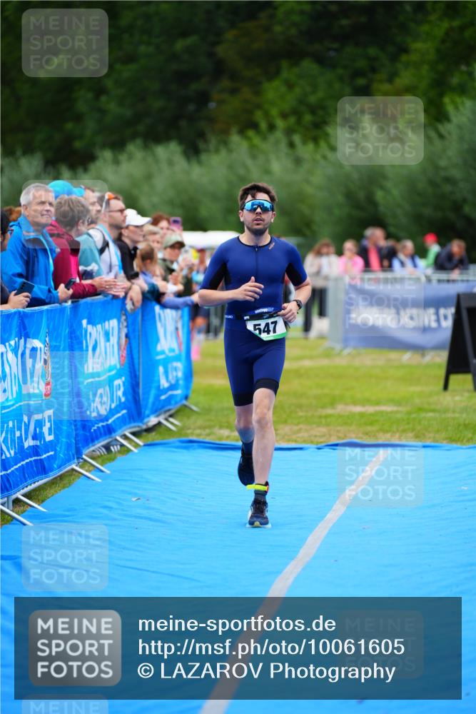 30.08.2026 - Elbe Triathlon Hamburg LAZAROV Photography http://msf.ph/oto/10061605 30.08.2026 11:45:21 Ziel 547, 969, 1265 meine-sportfotos.de