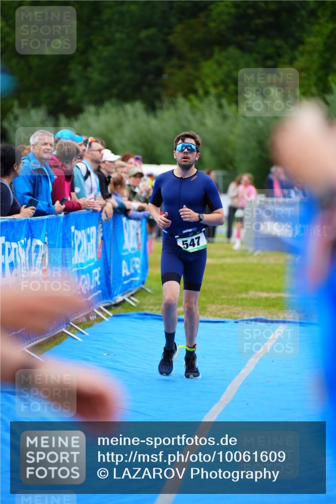 30.08.2026 - Elbe Triathlon Hamburg LAZAROV Photography http://msf.ph/oto/10061609 30.08.2026 11:45:21 Ziel 547, 969, 1265 meine-sportfotos.de