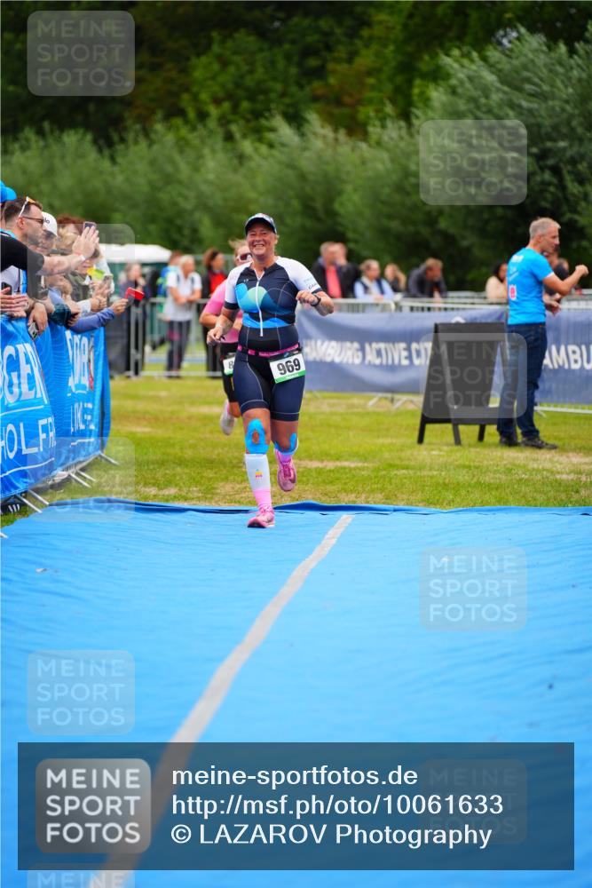 30.08.2026 - Elbe Triathlon Hamburg LAZAROV Photography http://msf.ph/oto/10061633 30.08.2026 11:45:27 Ziel 868, 969 meine-sportfotos.de