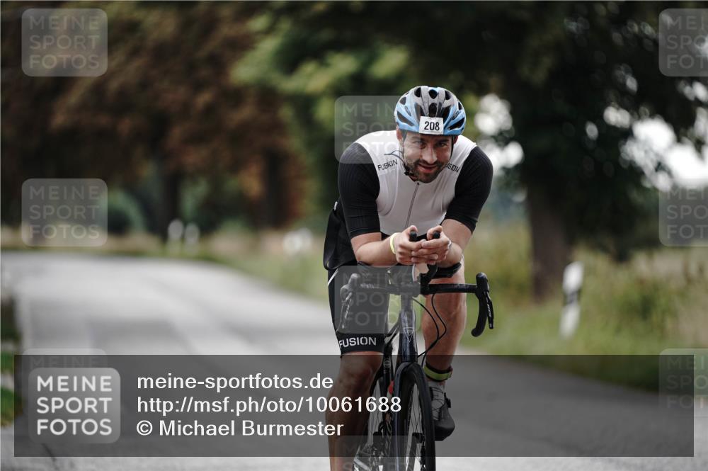 30.08.2026 - Elbe Triathlon Hamburg Michael Burmester http://msf.ph/oto/10061688 30.08.2026 08:48:49 Radfahren 208, 214 meine-sportfotos.de