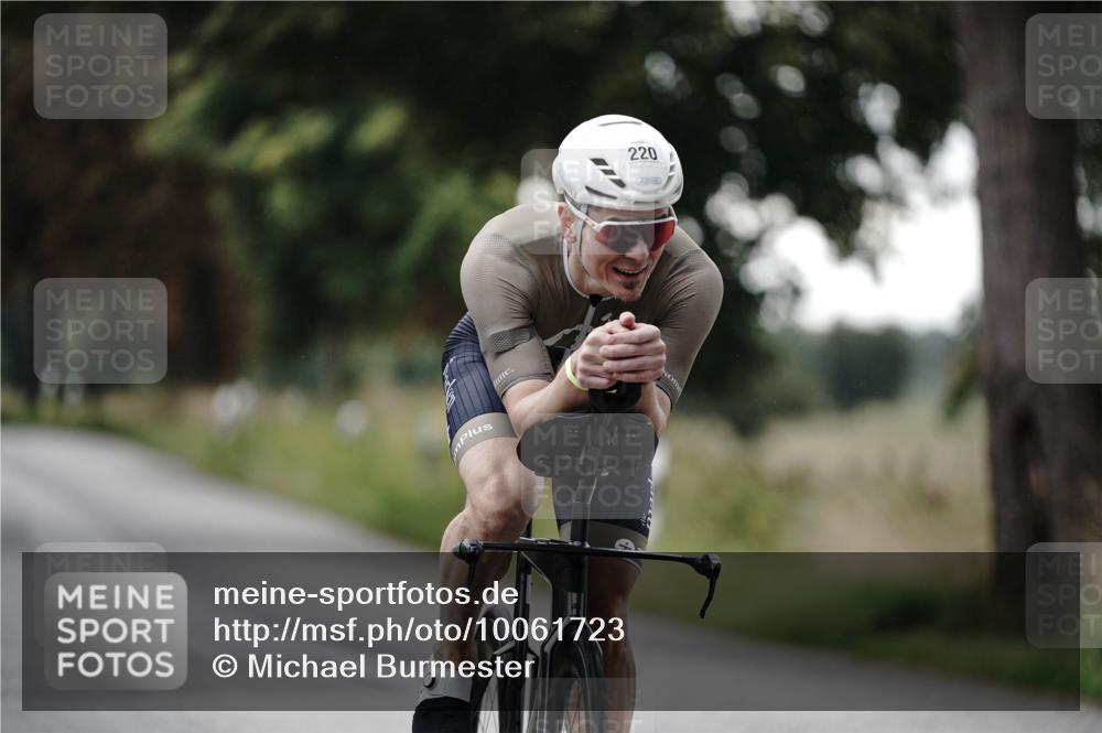 30.08.2026 - Elbe Triathlon Hamburg Michael Burmester http://msf.ph/oto/10061723 30.08.2026 08:50:12 Radfahren 205, 220 meine-sportfotos.de