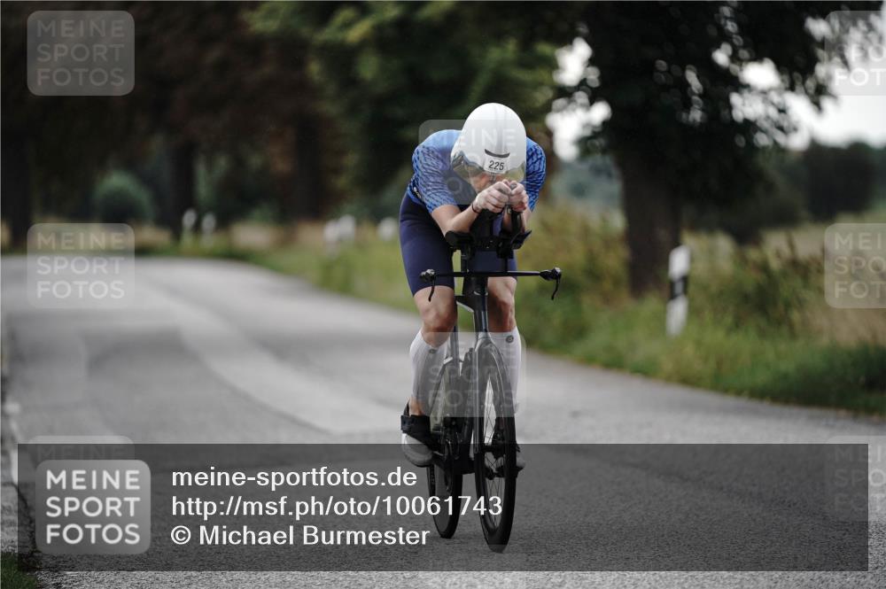 30.08.2026 - Elbe Triathlon Hamburg Michael Burmester http://msf.ph/oto/10061743 30.08.2026 08:50:41 Radfahren 225 meine-sportfotos.de