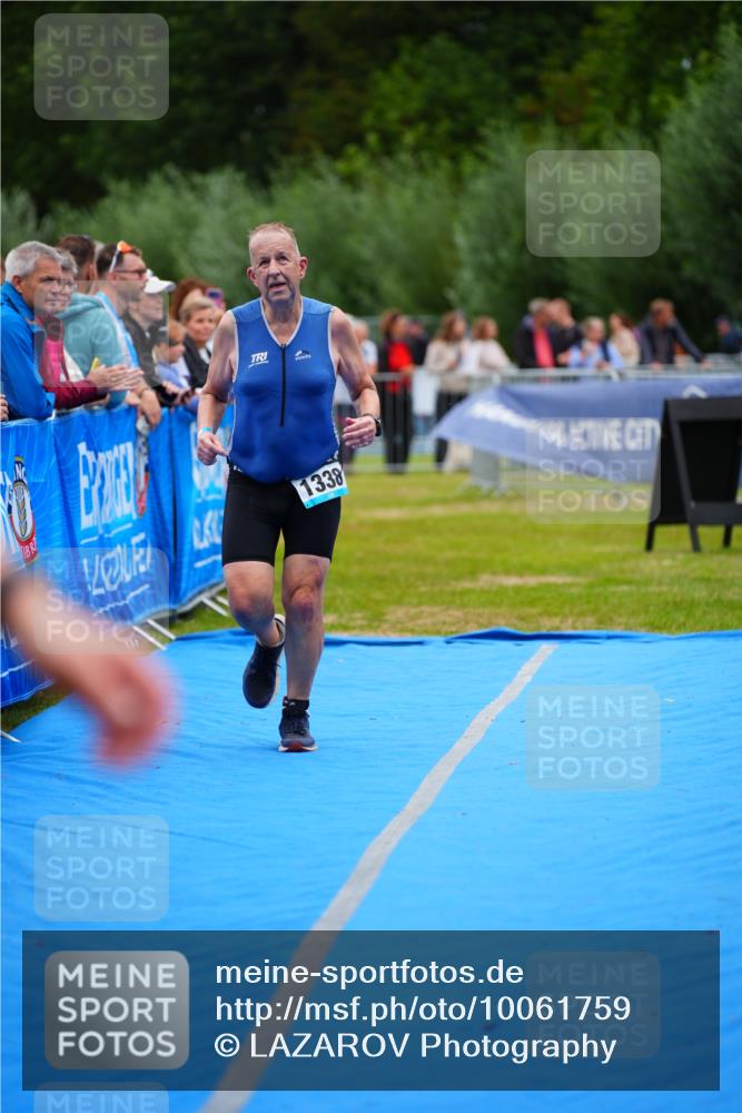 30.08.2026 - Elbe Triathlon Hamburg LAZAROV Photography http://msf.ph/oto/10061759 30.08.2026 11:46:00 Ziel 1338 meine-sportfotos.de