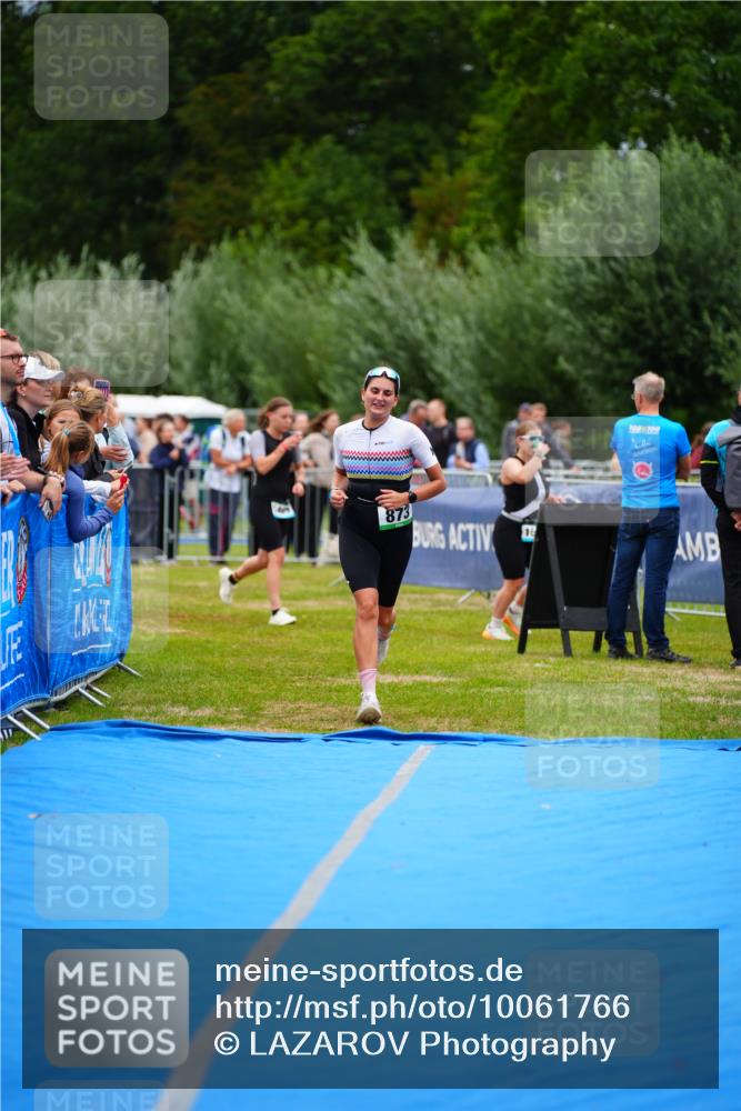 30.08.2026 - Elbe Triathlon Hamburg LAZAROV Photography http://msf.ph/oto/10061766 30.08.2026 11:46:09 Ziel 873 meine-sportfotos.de
