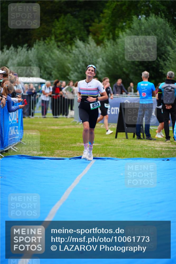 30.08.2026 - Elbe Triathlon Hamburg LAZAROV Photography http://msf.ph/oto/10061773 30.08.2026 11:46:10 Ziel 873 meine-sportfotos.de