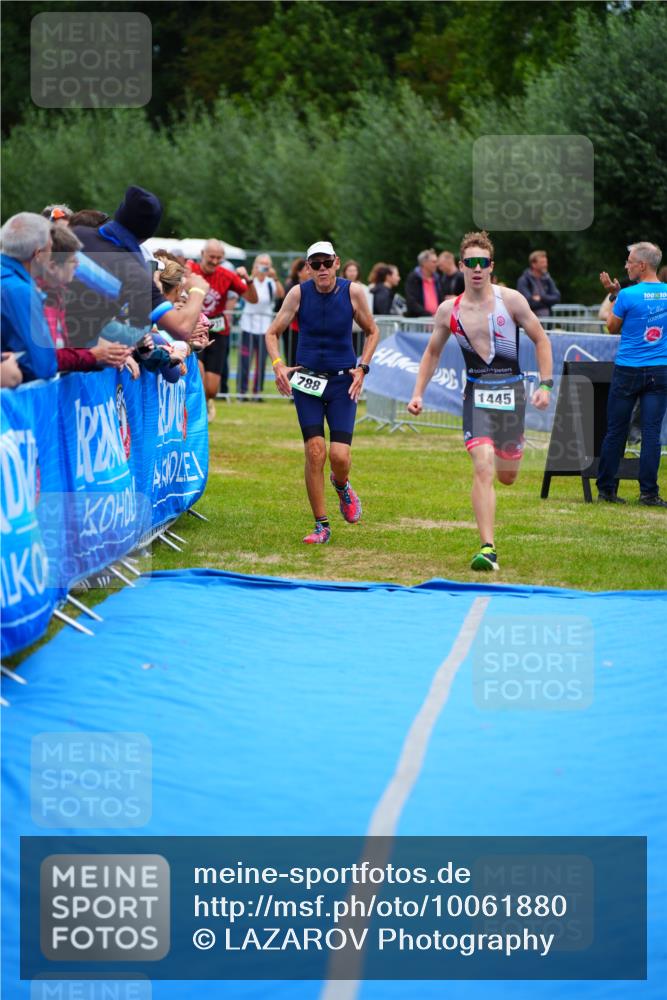 30.08.2026 - Elbe Triathlon Hamburg LAZAROV Photography http://msf.ph/oto/10061880 30.08.2026 11:46:55 Ziel 737, 788, 1445 meine-sportfotos.de