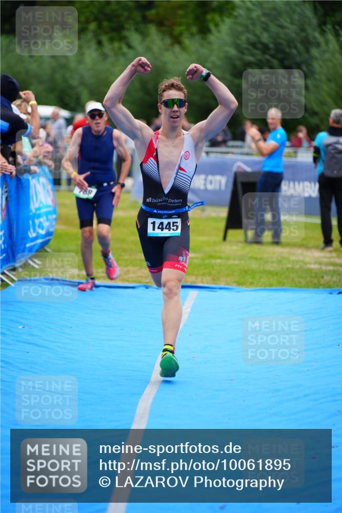 30.08.2026 - Elbe Triathlon Hamburg LAZAROV Photography http://msf.ph/oto/10061895 30.08.2026 11:46:57 Ziel 737, 788, 1445 meine-sportfotos.de