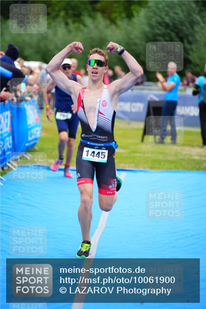 30.08.2026 - Elbe Triathlon Hamburg LAZAROV Photography http://msf.ph/oto/10061900 30.08.2026 11:46:57 Ziel 737, 788, 1445 meine-sportfotos.de