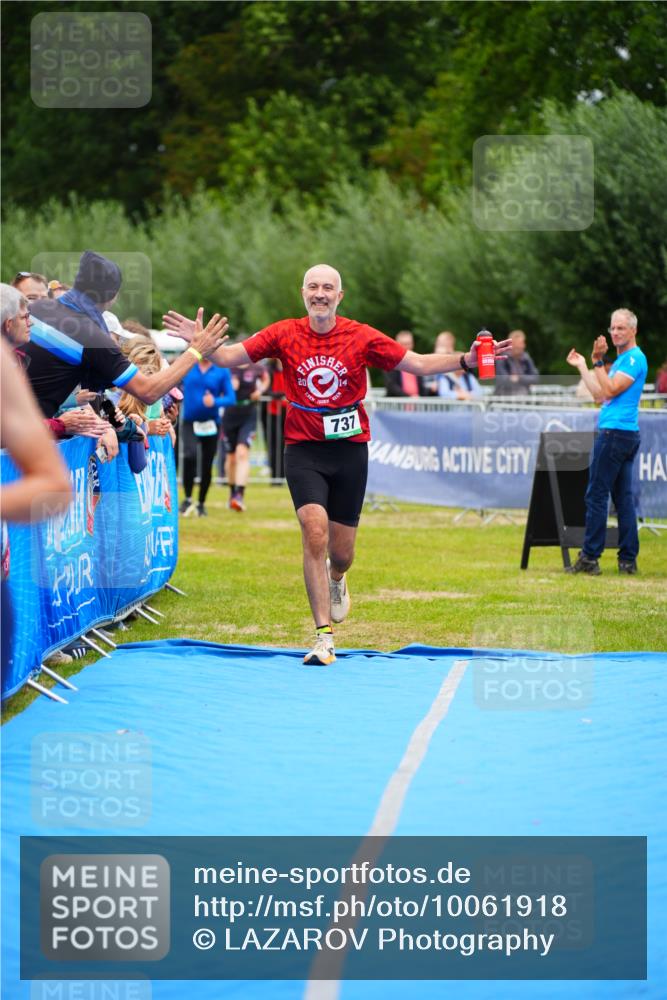 30.08.2026 - Elbe Triathlon Hamburg LAZAROV Photography http://msf.ph/oto/10061918 30.08.2026 11:47:01 Ziel 737, 788, 1294, 1445 meine-sportfotos.de