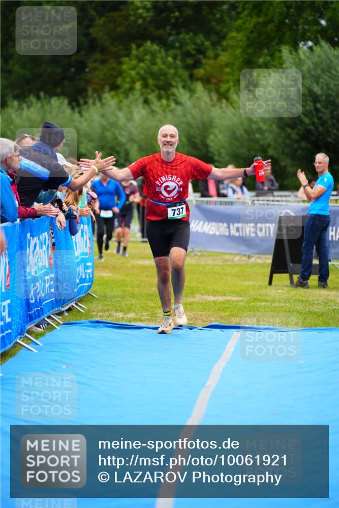 30.08.2026 - Elbe Triathlon Hamburg LAZAROV Photography http://msf.ph/oto/10061921 30.08.2026 11:47:01 Ziel 737, 788, 1294, 1445 meine-sportfotos.de