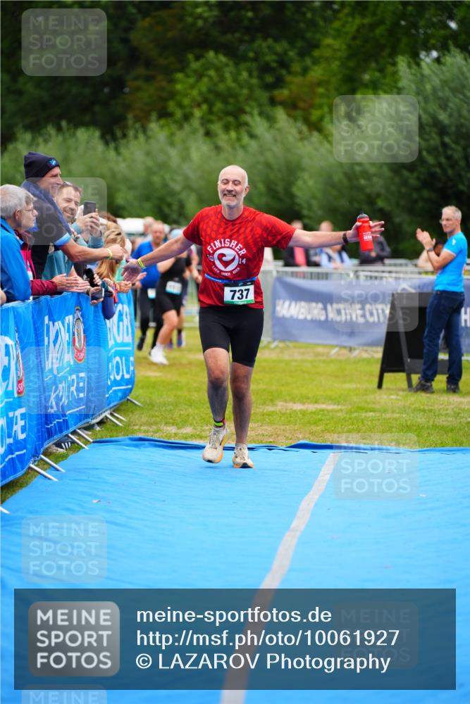 30.08.2026 - Elbe Triathlon Hamburg LAZAROV Photography http://msf.ph/oto/10061927 30.08.2026 11:47:02 Ziel 737, 788, 1294 meine-sportfotos.de