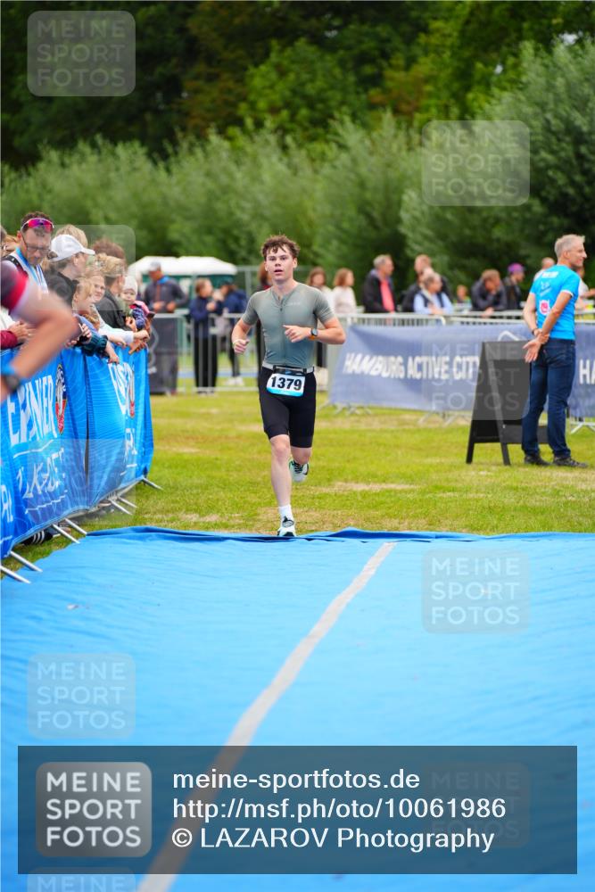 30.08.2026 - Elbe Triathlon Hamburg LAZAROV Photography http://msf.ph/oto/10061986 30.08.2026 11:47:13 Ziel 1311, 1379 meine-sportfotos.de
