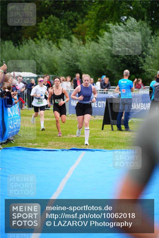 30.08.2026 - Elbe Triathlon Hamburg LAZAROV Photography http://msf.ph/oto/10062018 30.08.2026 11:47:26 Ziel 809, 814, 828, 1383 meine-sportfotos.de
