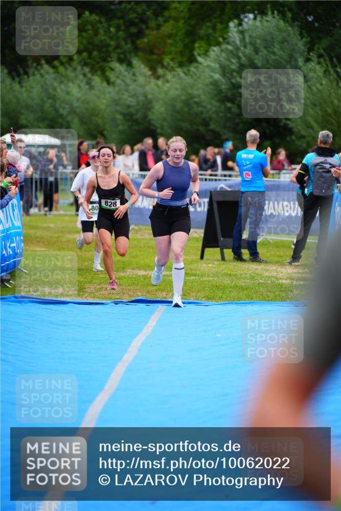 30.08.2026 - Elbe Triathlon Hamburg LAZAROV Photography http://msf.ph/oto/10062022 30.08.2026 11:47:27 Ziel 809, 814, 828, 1383 meine-sportfotos.de