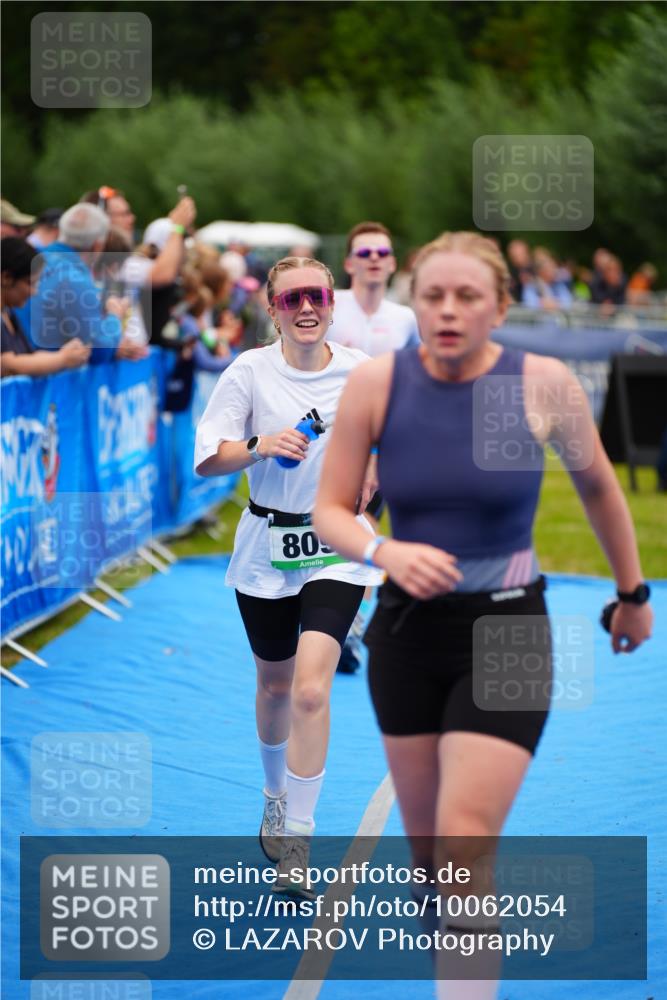 30.08.2026 - Elbe Triathlon Hamburg LAZAROV Photography http://msf.ph/oto/10062054 30.08.2026 11:47:31 Ziel 809, 814, 828, 857, 1383 meine-sportfotos.de