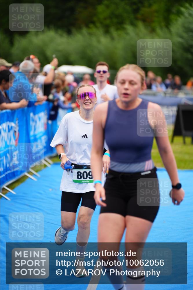 30.08.2026 - Elbe Triathlon Hamburg LAZAROV Photography http://msf.ph/oto/10062056 30.08.2026 11:47:31 Ziel 809, 814, 828, 857, 1383 meine-sportfotos.de