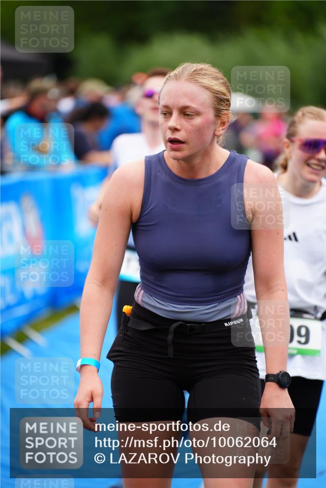 30.08.2026 - Elbe Triathlon Hamburg LAZAROV Photography http://msf.ph/oto/10062064 30.08.2026 11:47:33 Ziel 809, 814, 828, 857, 1383 meine-sportfotos.de