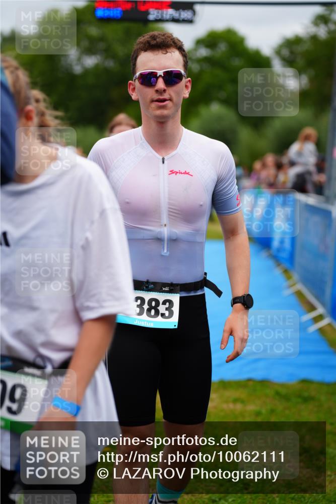 30.08.2026 - Elbe Triathlon Hamburg LAZAROV Photography http://msf.ph/oto/10062111 30.08.2026 11:47:41 Ziel 857 meine-sportfotos.de