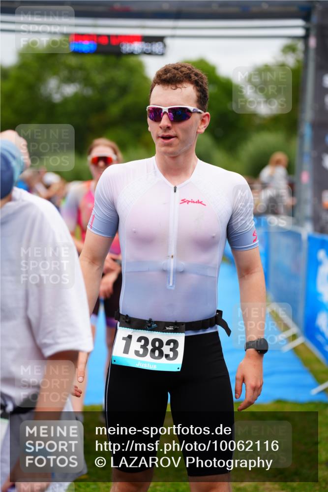 30.08.2026 - Elbe Triathlon Hamburg LAZAROV Photography http://msf.ph/oto/10062116 30.08.2026 11:47:42 Ziel  meine-sportfotos.de
