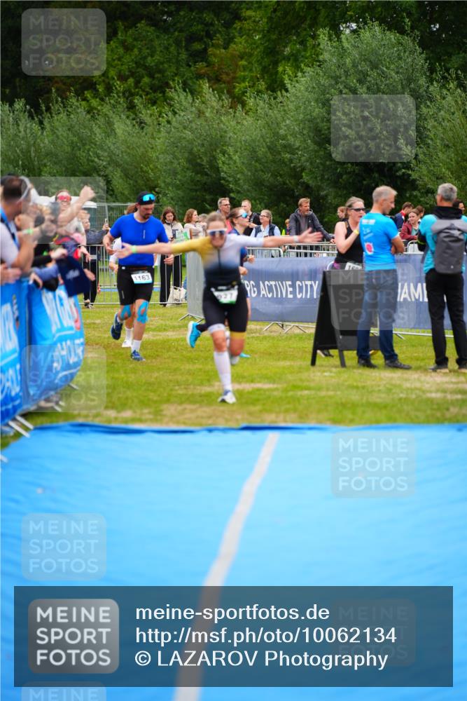 30.08.2026 - Elbe Triathlon Hamburg LAZAROV Photography http://msf.ph/oto/10062134 30.08.2026 11:47:57 Ziel 914, 927, 1163, 1421 meine-sportfotos.de