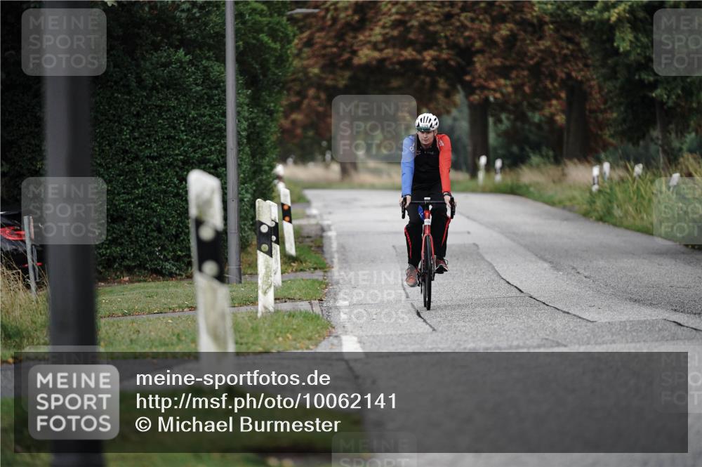 30.08.2026 - Elbe Triathlon Hamburg Michael Burmester http://msf.ph/oto/10062141 30.08.2026 08:56:21 Radfahren  meine-sportfotos.de