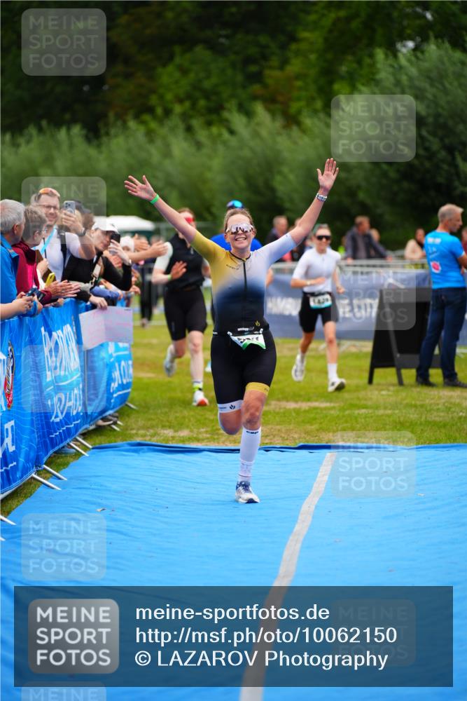 30.08.2026 - Elbe Triathlon Hamburg LAZAROV Photography http://msf.ph/oto/10062150 30.08.2026 11:47:59 Ziel 914, 927, 1163, 1421 meine-sportfotos.de