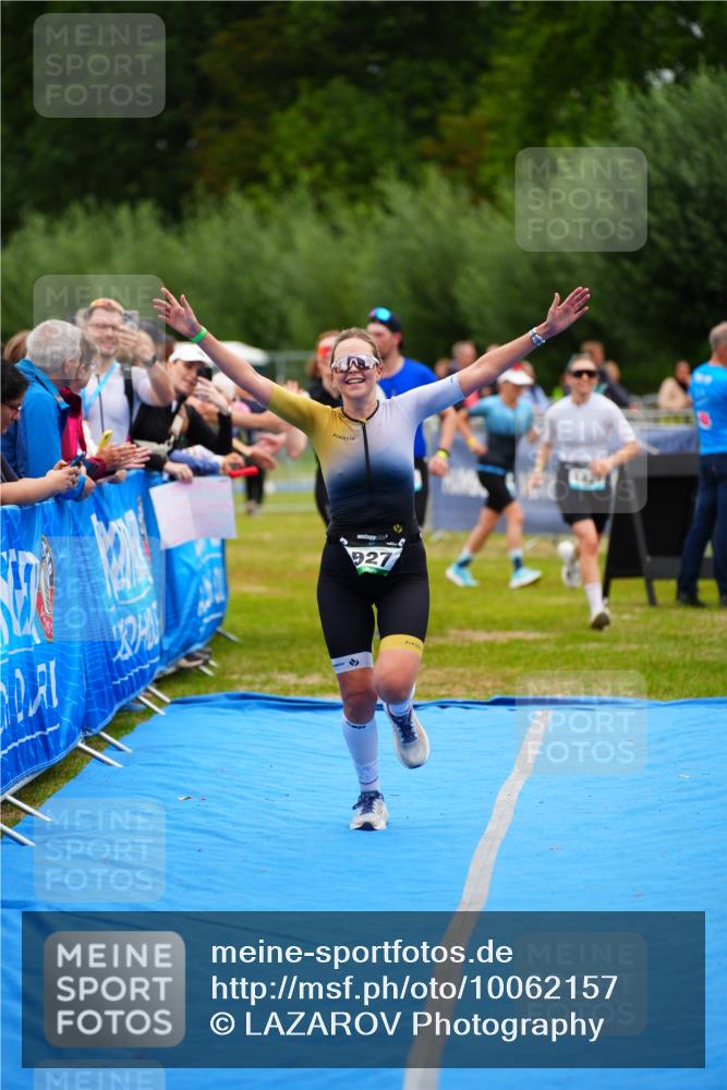 30.08.2026 - Elbe Triathlon Hamburg LAZAROV Photography http://msf.ph/oto/10062157 30.08.2026 11:47:59 Ziel 914, 927, 1163, 1421 meine-sportfotos.de