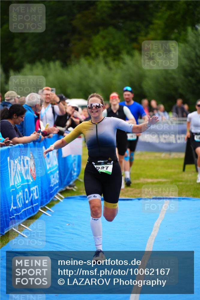 30.08.2026 - Elbe Triathlon Hamburg LAZAROV Photography http://msf.ph/oto/10062167 30.08.2026 11:48:00 Ziel 914, 927, 1163, 1421 meine-sportfotos.de