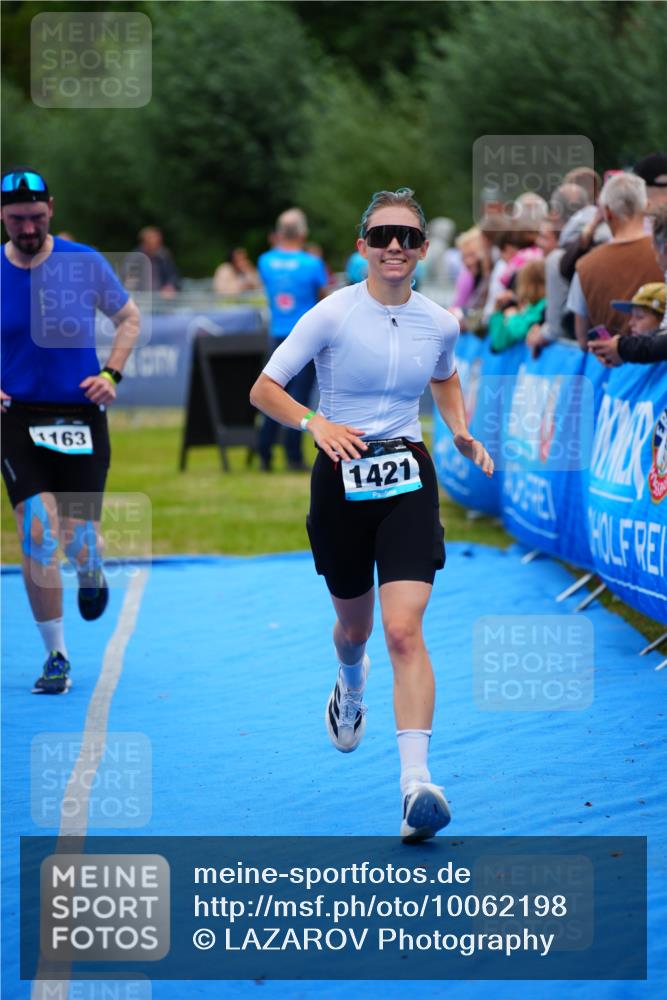 30.08.2026 - Elbe Triathlon Hamburg LAZAROV Photography http://msf.ph/oto/10062198 30.08.2026 11:48:03 Ziel 821, 914, 927, 1163, 1421 meine-sportfotos.de