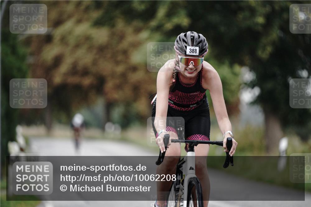 30.08.2026 - Elbe Triathlon Hamburg Michael Burmester http://msf.ph/oto/10062208 30.08.2026 08:57:03 Radfahren 182, 227, 255, 388 meine-sportfotos.de