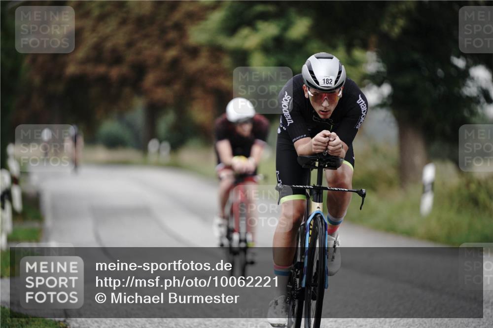 30.08.2026 - Elbe Triathlon Hamburg Michael Burmester http://msf.ph/oto/10062221 30.08.2026 08:57:09 Radfahren 182, 227 meine-sportfotos.de
