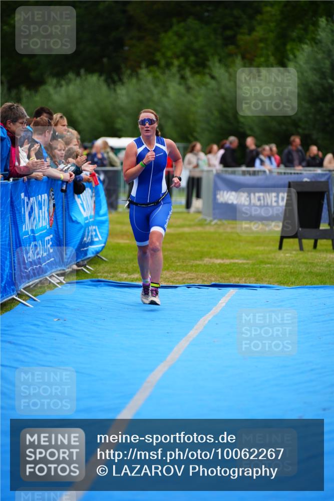 30.08.2026 - Elbe Triathlon Hamburg LAZAROV Photography http://msf.ph/oto/10062267 30.08.2026 11:48:29 Ziel 965 meine-sportfotos.de