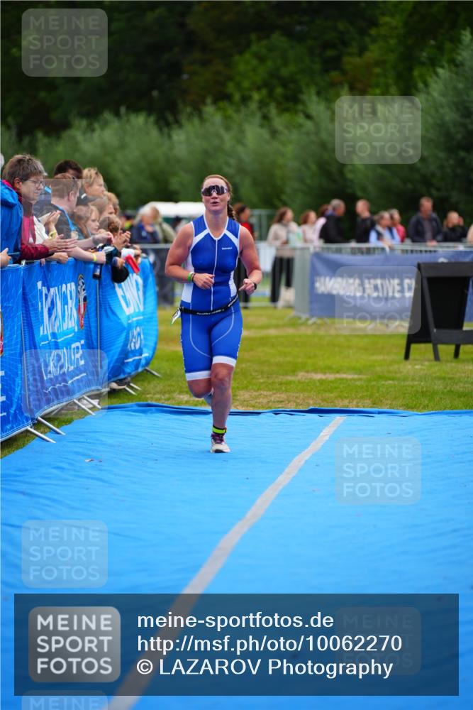 30.08.2026 - Elbe Triathlon Hamburg LAZAROV Photography http://msf.ph/oto/10062270 30.08.2026 11:48:29 Ziel 965 meine-sportfotos.de