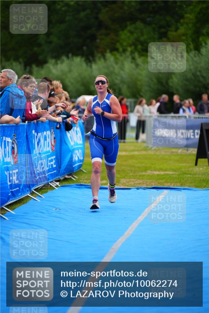 30.08.2026 - Elbe Triathlon Hamburg LAZAROV Photography http://msf.ph/oto/10062274 30.08.2026 11:48:29 Ziel 965 meine-sportfotos.de