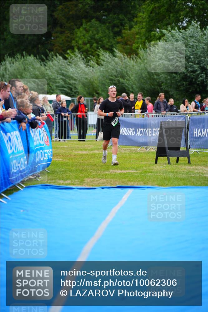 30.08.2026 - Elbe Triathlon Hamburg LAZAROV Photography http://msf.ph/oto/10062306 30.08.2026 11:48:39 Ziel 793 meine-sportfotos.de