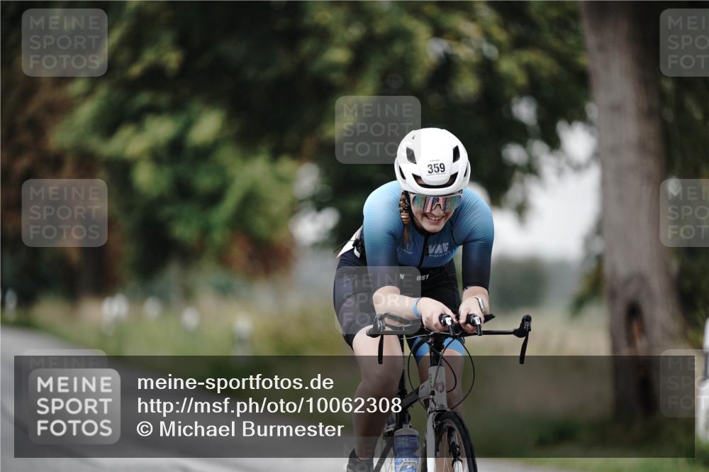 30.08.2026 - Elbe Triathlon Hamburg Michael Burmester http://msf.ph/oto/10062308 30.08.2026 08:57:43 Radfahren 252, 258, 270, 301, 359 meine-sportfotos.de
