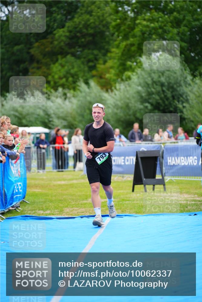 30.08.2026 - Elbe Triathlon Hamburg LAZAROV Photography http://msf.ph/oto/10062337 30.08.2026 11:48:43 Ziel 793, 1087 meine-sportfotos.de