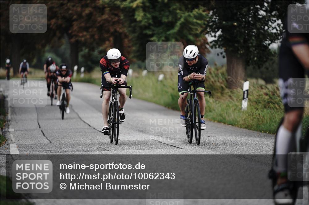 30.08.2026 - Elbe Triathlon Hamburg Michael Burmester http://msf.ph/oto/10062343 30.08.2026 08:57:52 Radfahren 191, 230, 232, 240, 252, 295, 301, 347, 366 meine-sportfotos.de