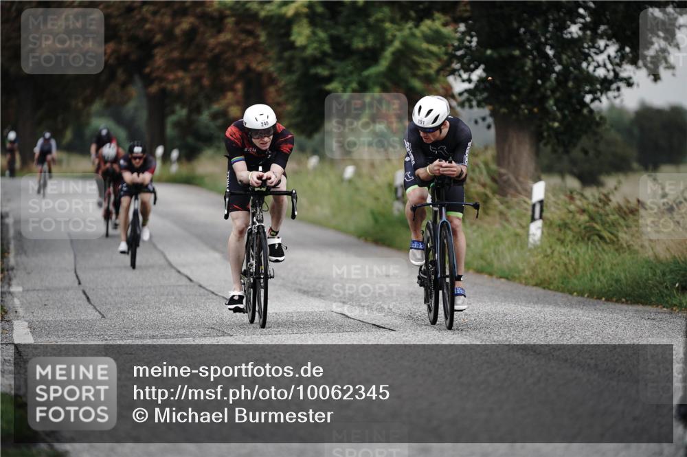 30.08.2026 - Elbe Triathlon Hamburg Michael Burmester http://msf.ph/oto/10062345 30.08.2026 08:57:52 Radfahren 191, 230, 232, 240, 252, 295, 301, 347, 366 meine-sportfotos.de
