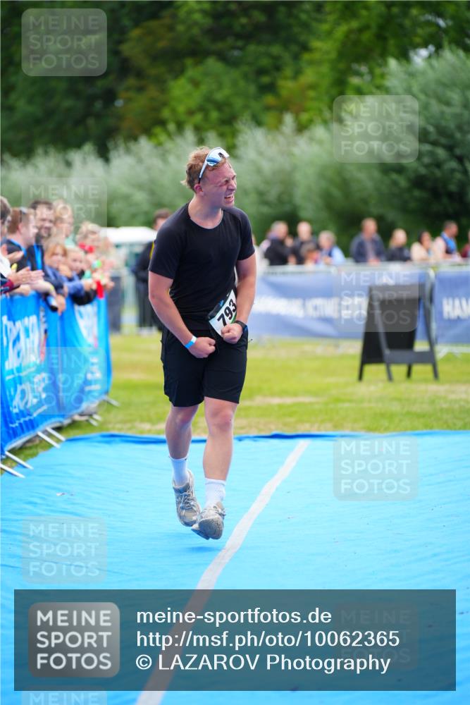 30.08.2026 - Elbe Triathlon Hamburg LAZAROV Photography http://msf.ph/oto/10062365 30.08.2026 11:48:45 Ziel 793, 1087 meine-sportfotos.de