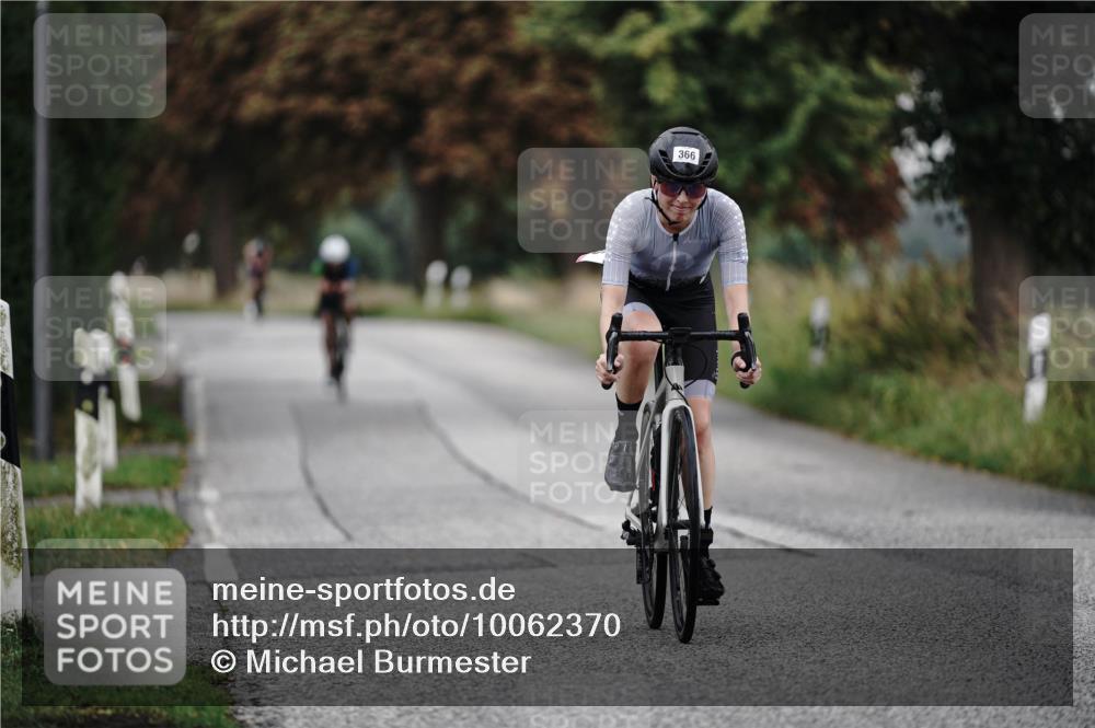 30.08.2026 - Elbe Triathlon Hamburg Michael Burmester http://msf.ph/oto/10062370 30.08.2026 08:57:59 Radfahren 202, 295, 347, 366 meine-sportfotos.de