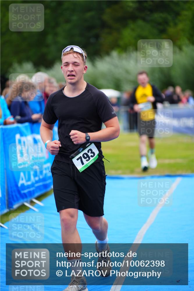 30.08.2026 - Elbe Triathlon Hamburg LAZAROV Photography http://msf.ph/oto/10062398 30.08.2026 11:48:47 Ziel 793, 1087 meine-sportfotos.de
