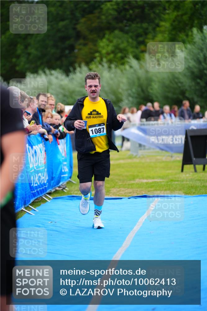 30.08.2026 - Elbe Triathlon Hamburg LAZAROV Photography http://msf.ph/oto/10062413 30.08.2026 11:48:49 Ziel 793, 1087 meine-sportfotos.de